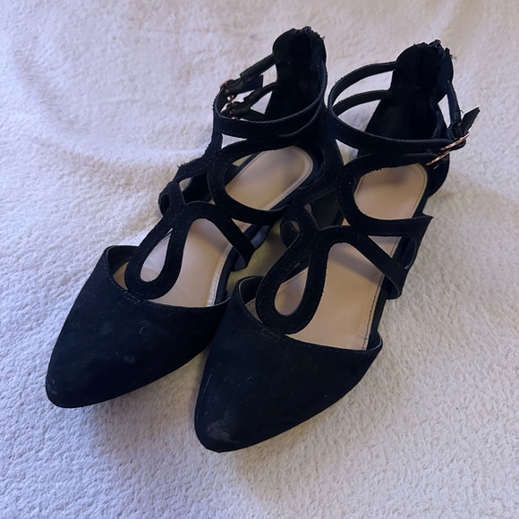Black flats - Picture 1 of 2